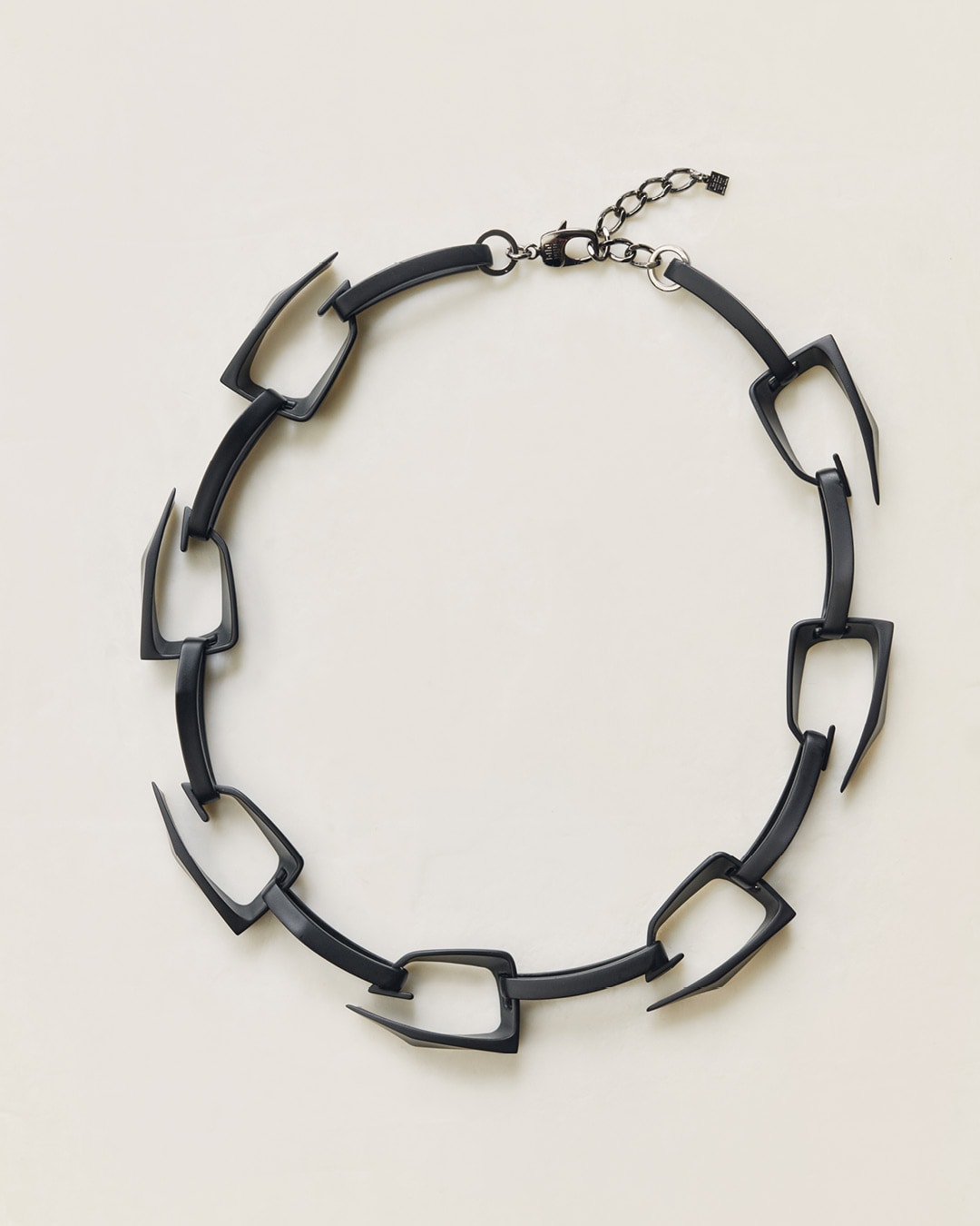 Large Giv Cut necklace in metal and enamel