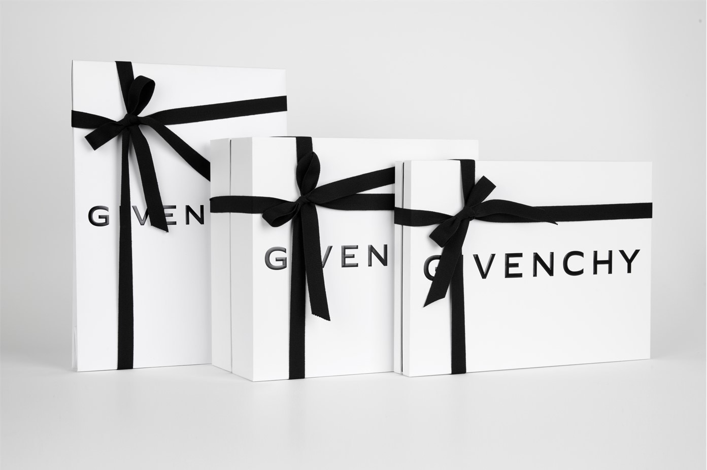 Givenchy ブランドロゴ スリムフーディー 24SS現行モデル サイズSコットン100%
